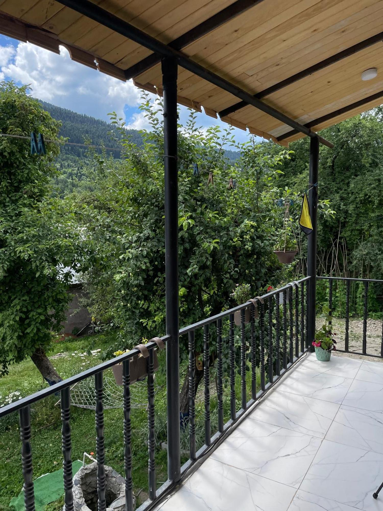 Mamuka Chartolani Guesthouse Mestia Exterior foto